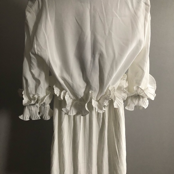 White Peplum pleated low dip dress S - Picture 4 of 4